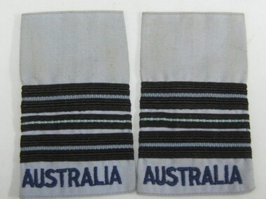 Epaulettes