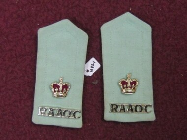 Epaulettes