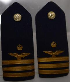 Epaulettes