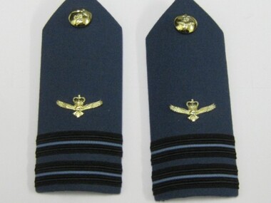 Epaulettes