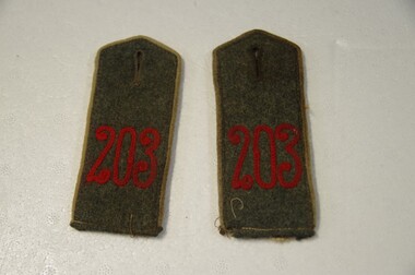 Epaulettes