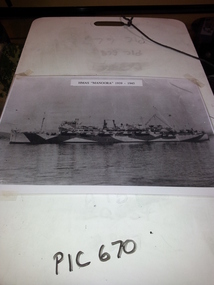 photo HMAS Manoora