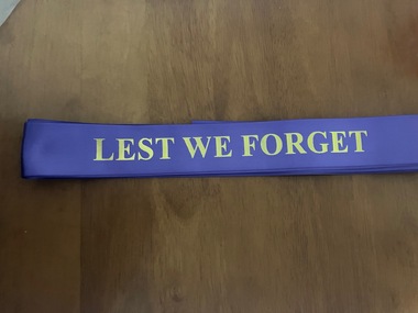 Memorabilia - LEST   WE   FORGET  RIBBON