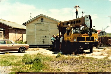 Photo of the crane used to move Rope Shed
