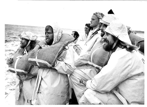 Black & white photo of Queenscliffe lifeboat crew & Pilots