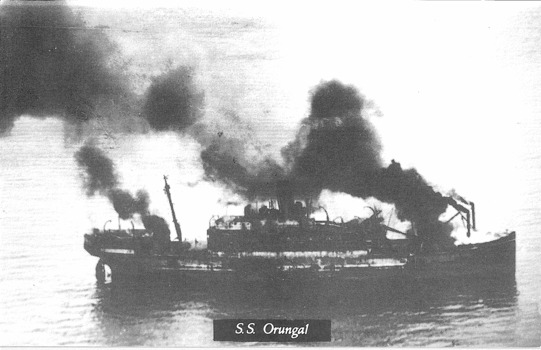 Black & white photo of ORUNGAL aground at Barwon Heads 1940