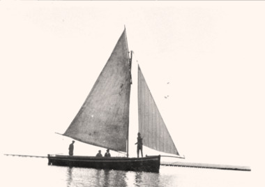 Photo of the fishing boat ALMA c1931 in Swan Bay