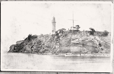 Queenscliffe Lighthouse at Shortland Bluff.