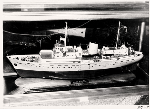 Model ship WYUNA, Glasgow built 1953, in glass case .