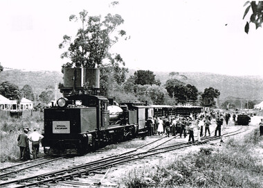 Photograph, Doug McLean, Gellibrand: "Kanyana Special" train, 1 March 1959