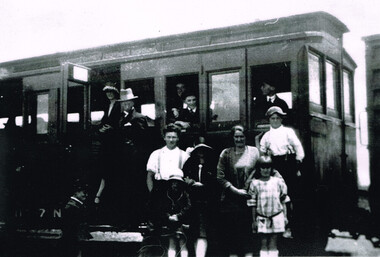 Photograph, Cyril Marriner Collection, Laver's Hill, Webster family, c.1920, c.1920