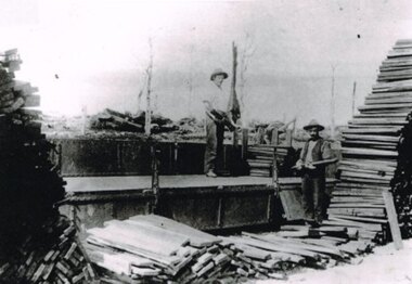 Photograph, R. Preston, Beech Forest: Loading puncheons, c.1914, c.1914