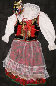 traditional Polish outfit