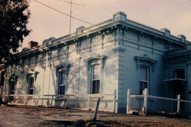 Slide - Osborne House 33 MacKenzie Street Bendigo