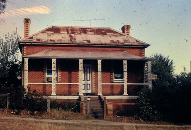 Slide - No 4 Truscott Street Long Gully Bendigo