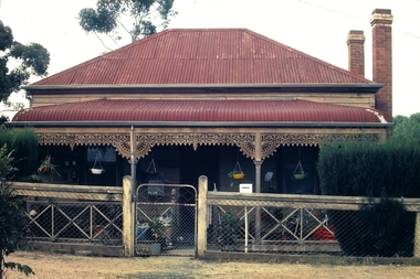 Slide - No 15 Bannerman Street Bendigo