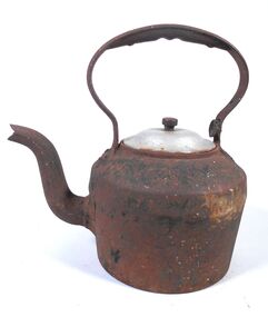 Domestic object - Cast Iron Kettle with non-matching lid