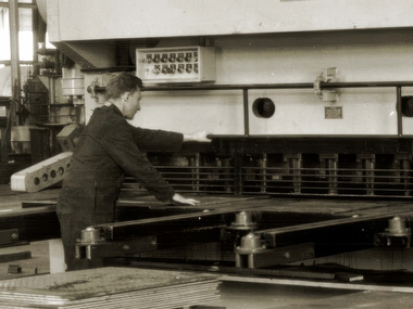 Photograph - Bendigo Munitions Factory (ADI) Photos, Australian Defence Industries (Now THALES AUSTRALIA), c1942-1960s