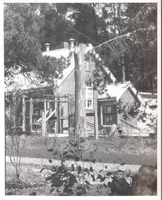 Photograph - BENDIGO ADVERTISER COLLECTION: BARKER'S CREEK PRIMARY SCHOOL