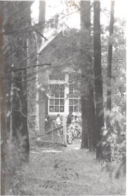 Photograph - BENDIGO ADVERTISER COLLECTION: BARKERS CREEK SCHOOL