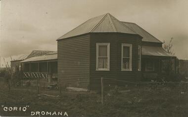Postcard - 'CORIO' WOODEN STRUCTURE LOCATED AT DROMANA