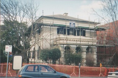 Photograph - EDIOTH LUNN COLLECTION: RENOVATION UNDERWAY 1995 OF DUDLEY HOUSE, VIEW STREET, BENDIGO, 05/08/1995