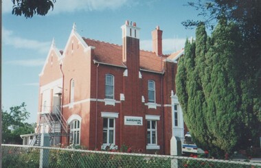 Photograph - EDITH LUNN COLLECTION: BURNEWANG HOUSE, ELMORE, 1992