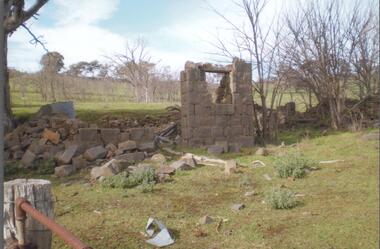 Photograph - BENDIGO HISTORICAL SOCIETY COLLECTION:  RUINS OF MIA MIA HOTEL