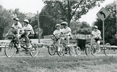 Photograph - BENDIGO ADVERTISER COLLECTION: BIKES, 1993