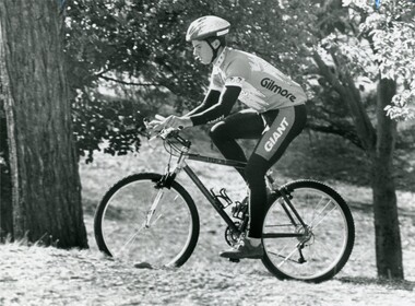 Photograph - BENDIGO ADVERTISER COLLECTION: BIKES, 1994