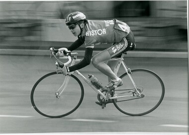 Photograph - BENDIGO ADVERTISER COLLECTION: BIKES, 1994