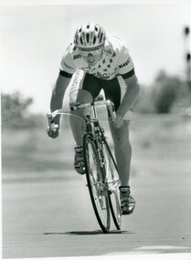 Photograph - BENDIGO ADVERTISER COLLECTION: BIKES, 1994