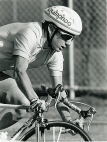 Photograph - BENDIGO ADVERTISER COLLECTION: BIKES, 1992