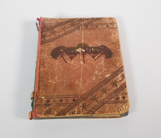 Book - BENDIGO MUSIC LOVERS' CLUB COLLECTION: SCRAPBOOK 1910