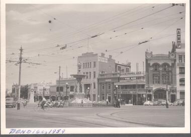 Photograph - BENDIGO VIEWS COLLECTION: ALEXANDRA FOUNTAIN