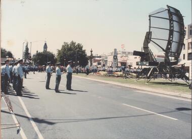 Photograph - RAAF RADAR REUNION COLLECTION: PHOTOGRAPH SOLDIERS IN FRONT OF RADAR