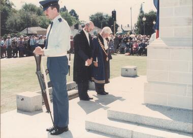 Photograph - RAAF RADAR REUNION COLLECTION: PHOTOGRAPH AT THE CENOTAPH