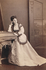 Photograph - GUINEY COLLECTION: CARTE DE VISITE, 1860-1880