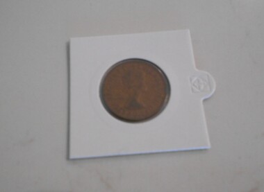 Coin - GRAHAM HOOKEY COLLECTION: QUEEN ELIZABETH II HALFPENNIES