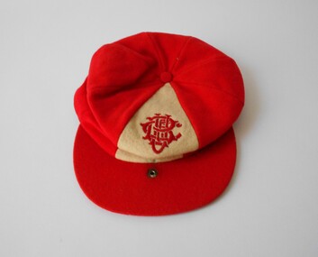 Clothing - BENDIGO UNITED CRICKET CLUB HAT EARLY 1950'S