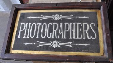 Sign - VINCENT KELLY COLLECTION: NAMEPLATES: PHOTOGRAPHERS