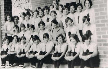 Photograph - LA TROBE UNIVERSITY BENDIGO COLLECTION: STUDENTS