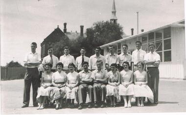 Photograph - LA TROBE UNIVERSITY BENDIGO COLLECTION: BENDIGO TEACHERS' COLLEGE STUDENTS