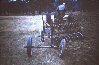 Slide - MOUAT CRAWFORD COLLECTION: FARMING IN THE WIMMERA, c1960s