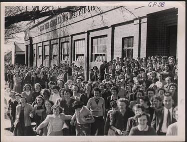 Photograph - HANRO COLLECTION: PHOTOGRAPH OF HANRO EMPLOYEES