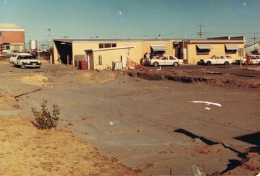 Photograph - CASTLEMAINE GAS COMPANY COLLECTION: BUILDING SITE