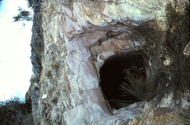 Slide - HORWOOD COLLECTION: COMET HILL, c1966