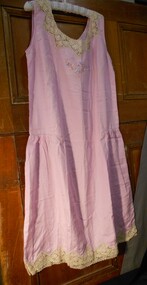 Clothing - NIGHTGOWN, 11400.247