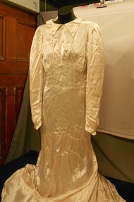 Clothing - WEDDING DRESS, 11400.243