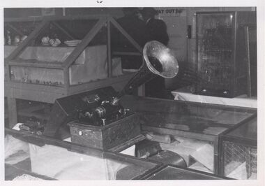 Photograph - GOLDEN DAYS HISTORICAL EXHIBITION COLLECTION: EDISON 1890 GRAMOPHONE MODEL